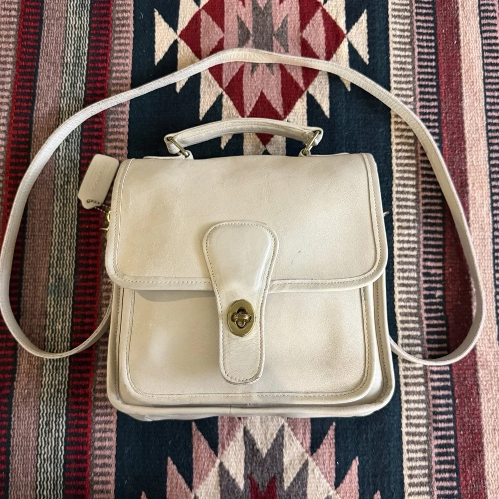 Vintage 1980s Coach Station Bag Satchel In Bone Beige Shoulder Purse Made In USA